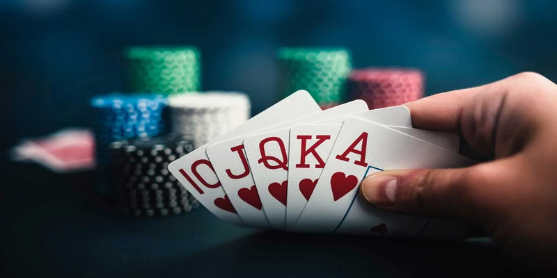 Quá trình diễn ra một ván Poker tại nhà Kubet88